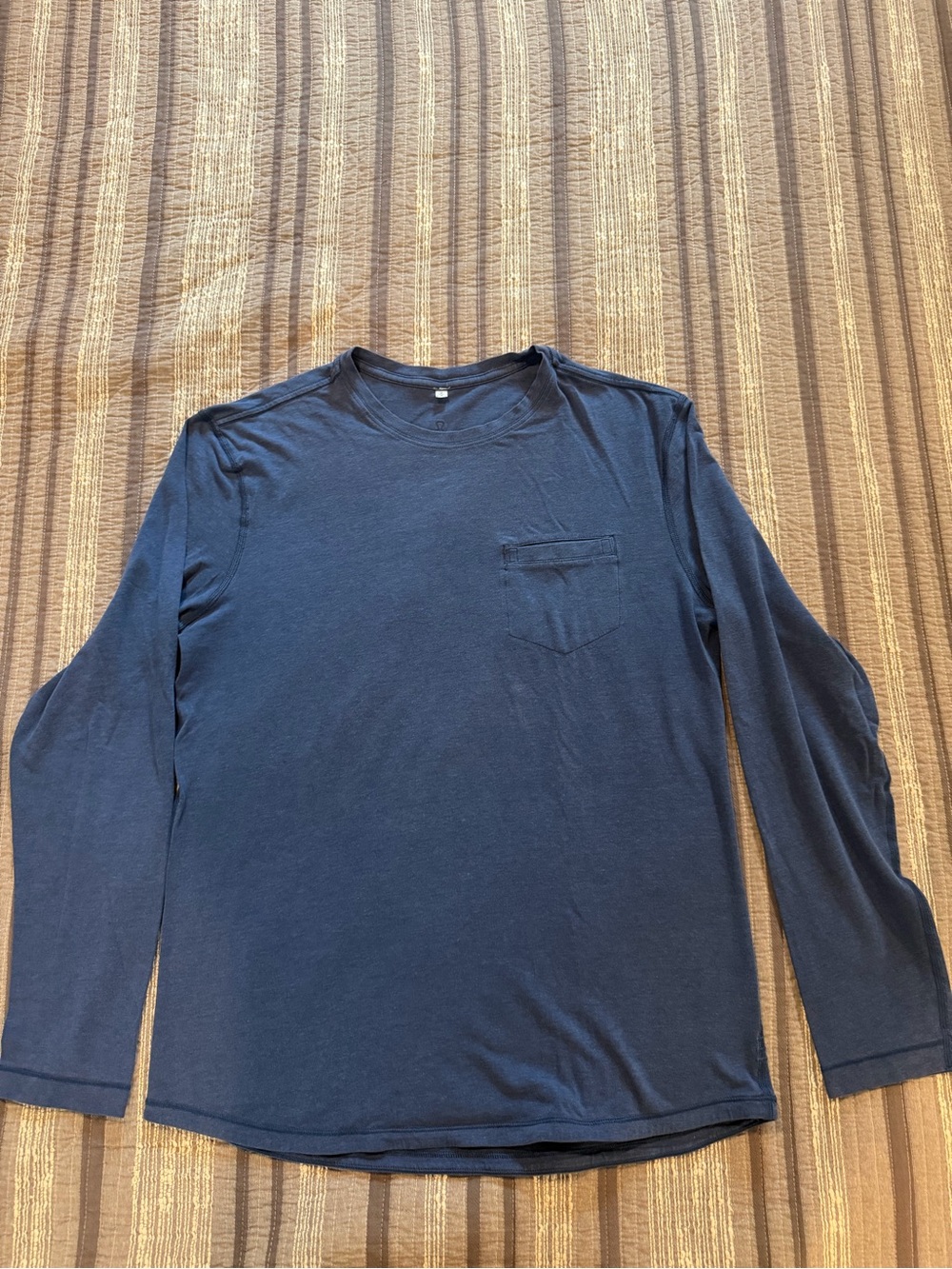 lululemon athletica Men's Long Sleeve Pocket Tee - Navy Blue